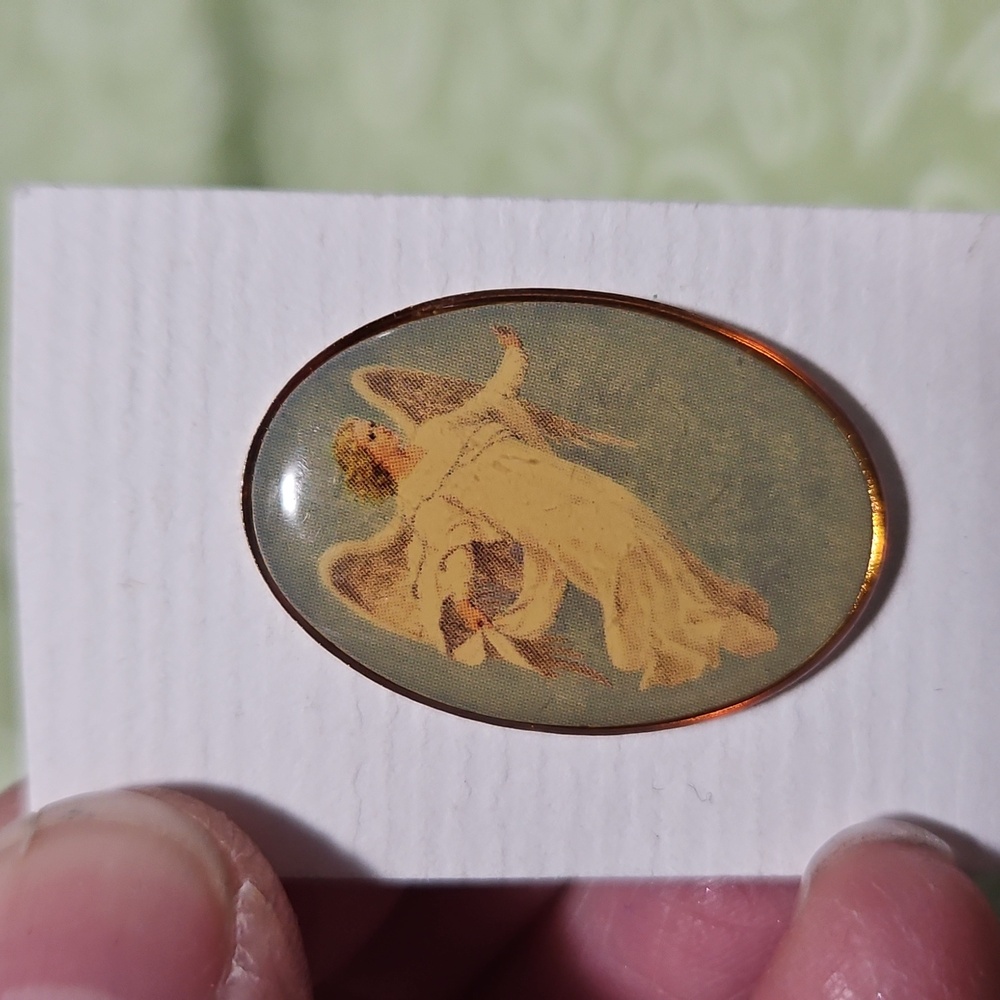 Vintage Angel Pin - Picture 2 of 3